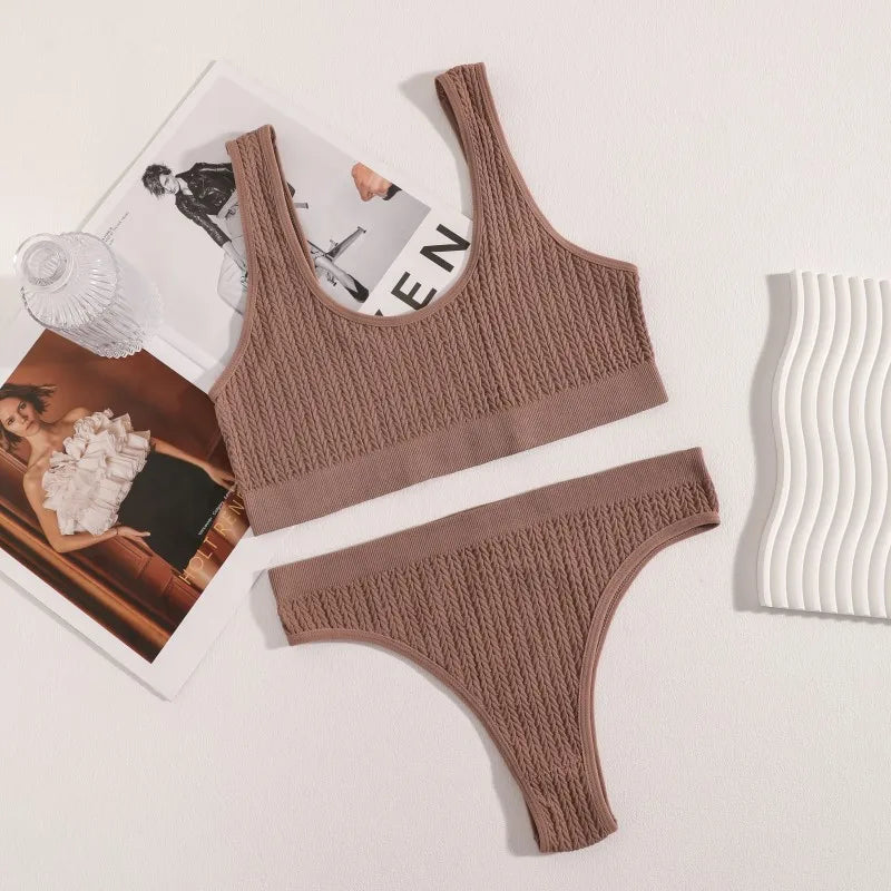 48375752229175|48375752294711|48375752327479