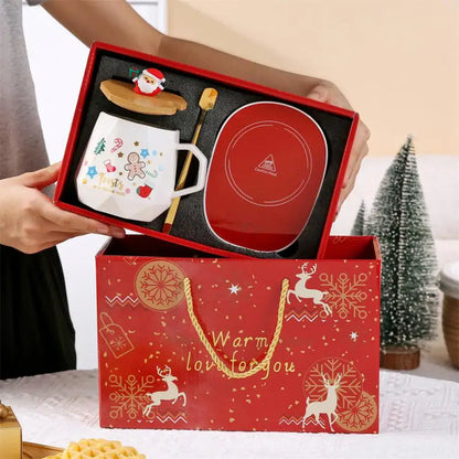 Christmas Ceramic Mug Gift Set – With Lid, Spoon & USB Heat Pad