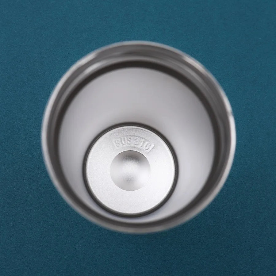Christmas Insulated Drinking Cup – Portable Handheld Coffee & Water Bottle